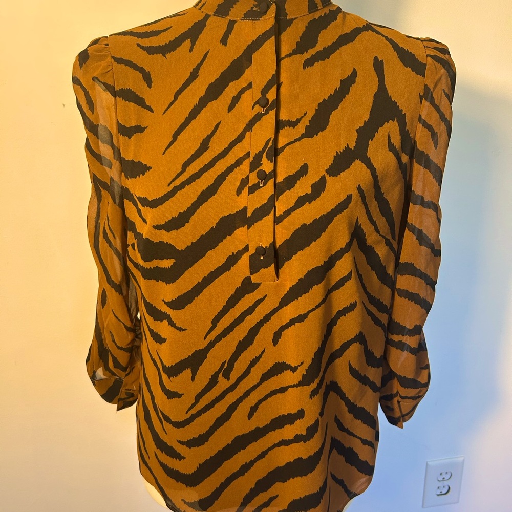 White house BlackHouse Animal Print. Brown & Black Size Small